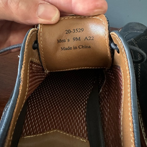 Johnston & Murphy Cloth Wingtip - Picture 3 of 3